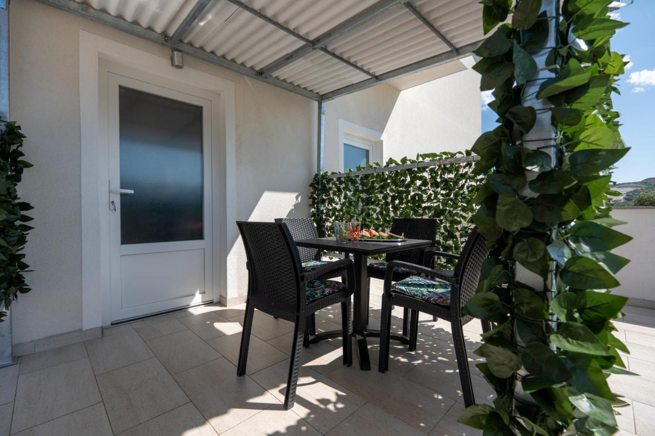 Apartmani Livaja Plano Exteriör bild