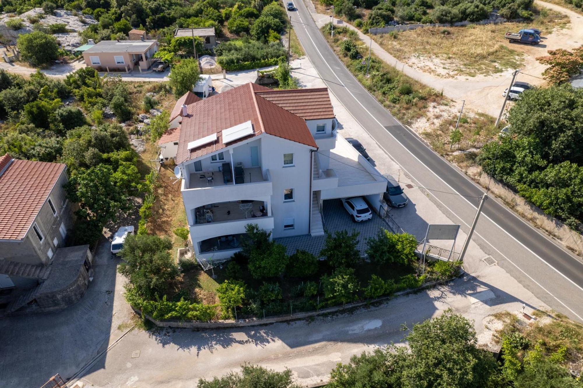 Apartmani Livaja Plano Exteriör bild